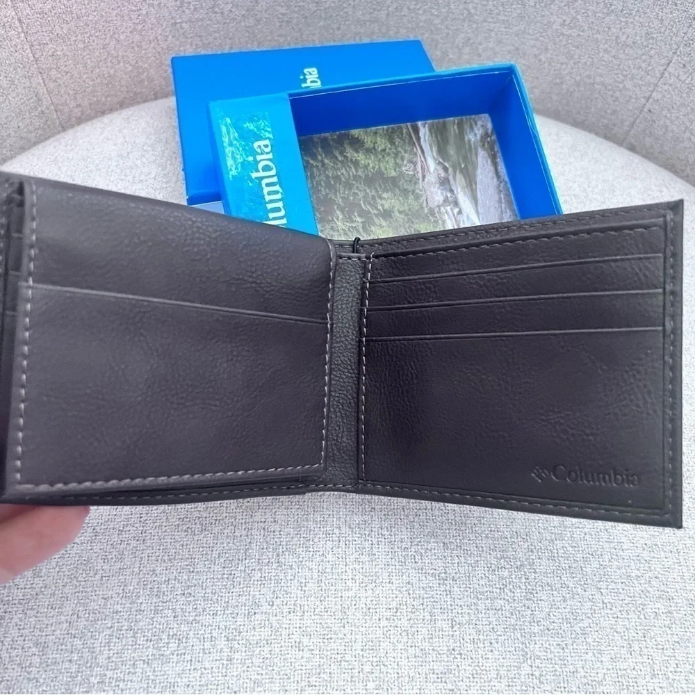 NWT Columbia men’s brown textured wallet